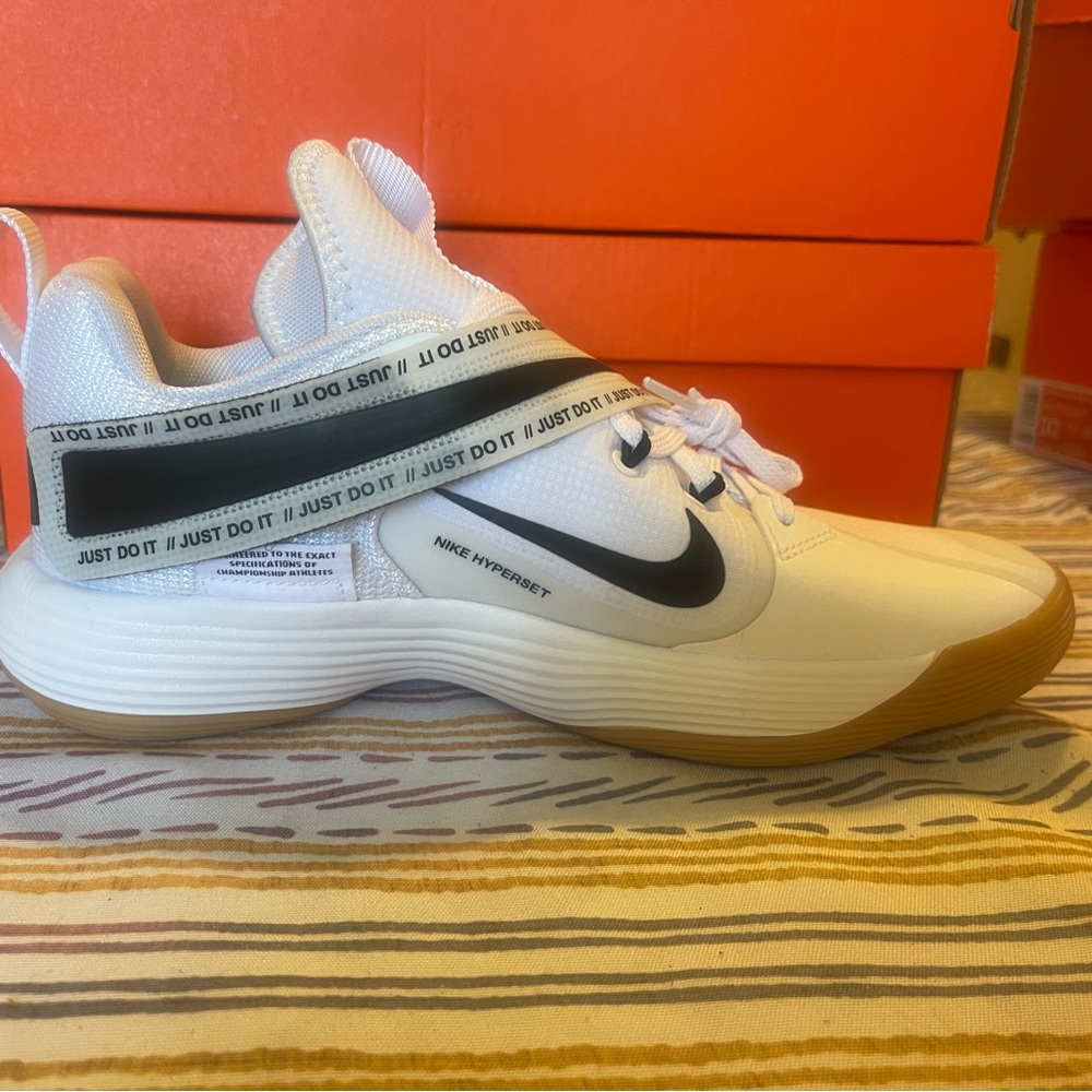 Nike React HyperSet